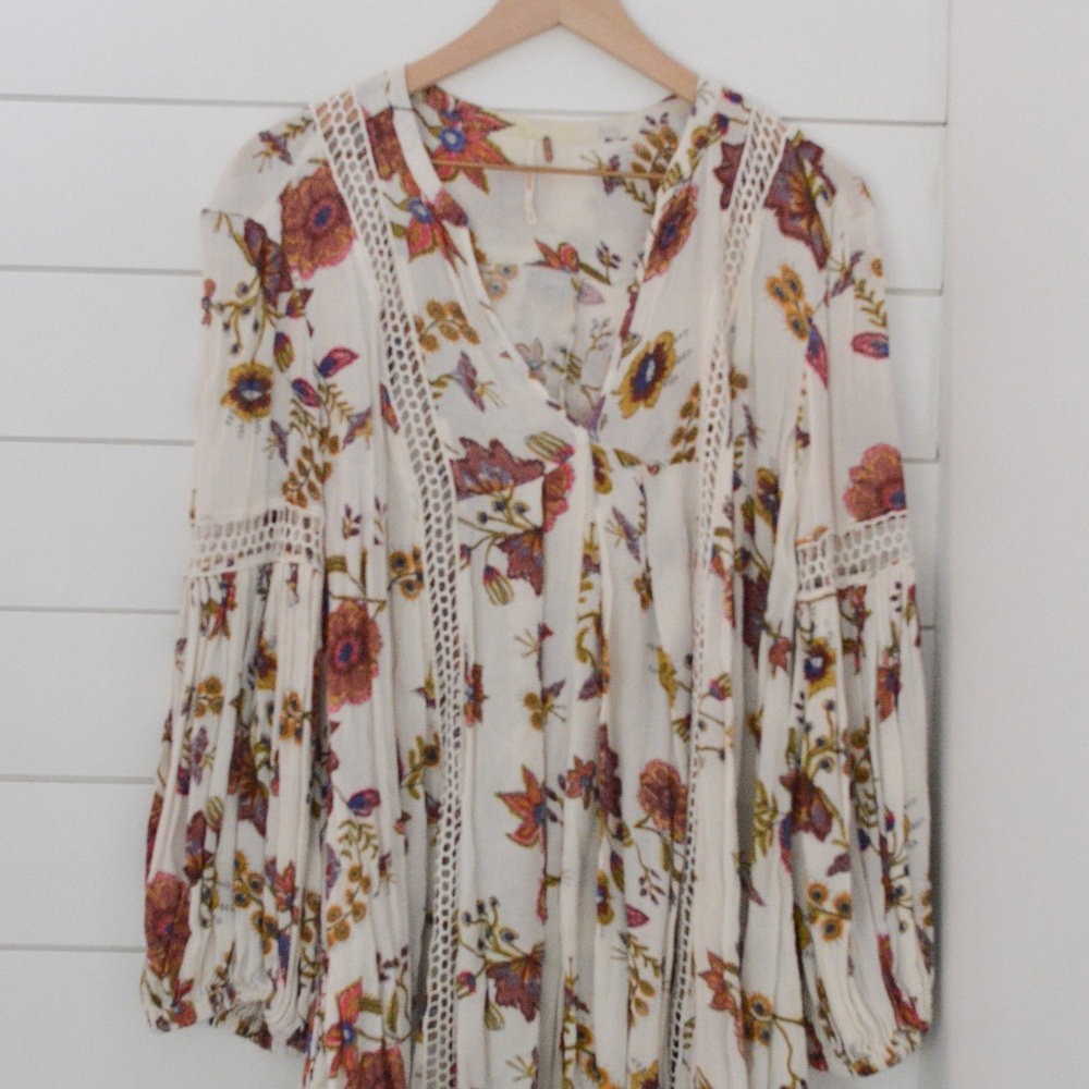 floral blouse (3 for 30)